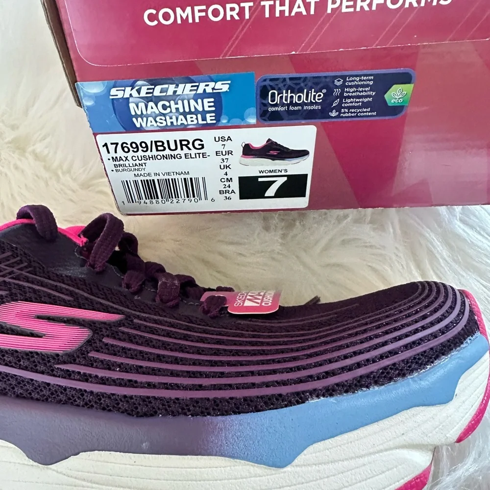 SKECHERS NEW Max Cushioning Ultra Go. Size 7. - Picture 12 of 16